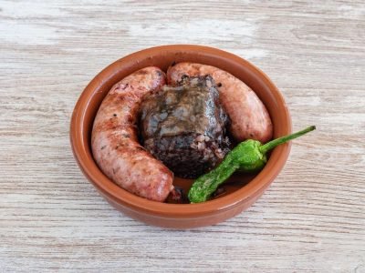 57123_EntreFuegoYCarbon_Food_ChorizoCriolloConMorcilla